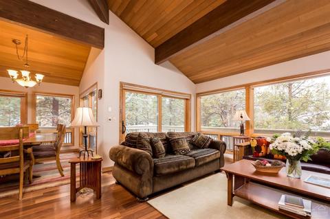 57676 Tan Oak Ln, Sunriver, OR 97707 photo 5