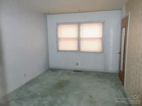 288 S Egan Ave, Burns, OR 97720 photo 8