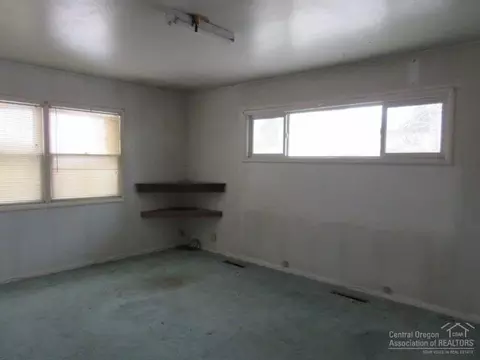 288 S Egan Ave, Burns, OR 97720 photo 9