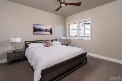 19126 Gateway Loop, Bend, OR 97702 photo 13