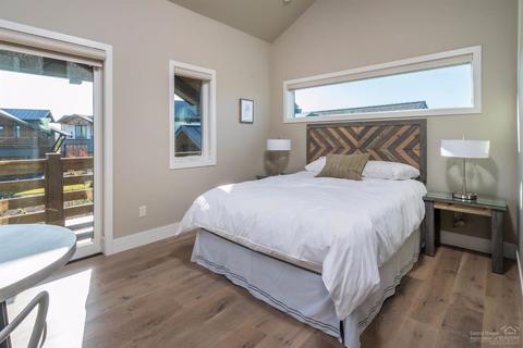 19126 Gateway Loop, Bend, OR 97702 photo 19