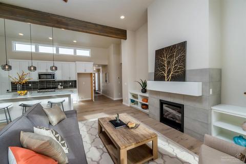 63193 NE Iner Loop, Bend, OR 97701 photo 3