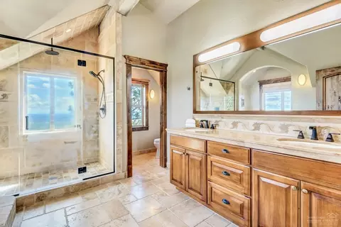 19070 Saddleback Ln, Bend, OR 97703 photo 18