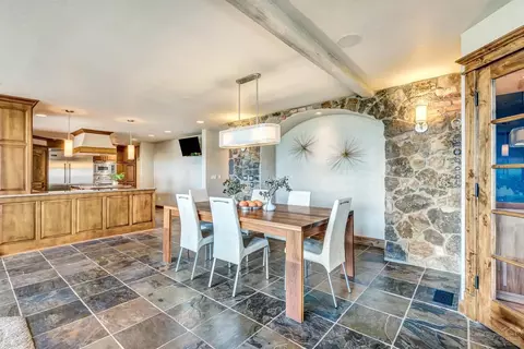 19070 Saddleback Ln, Bend, OR 97703 photo 7