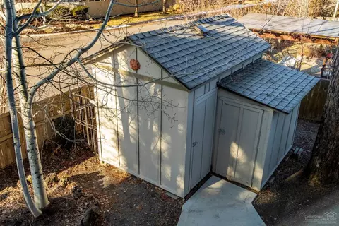 19569 Fishhawk Loop, Bend, OR 97702 photo 23