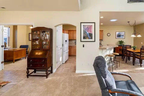 19569 Fishhawk Loop, Bend, OR 97702 photo 8