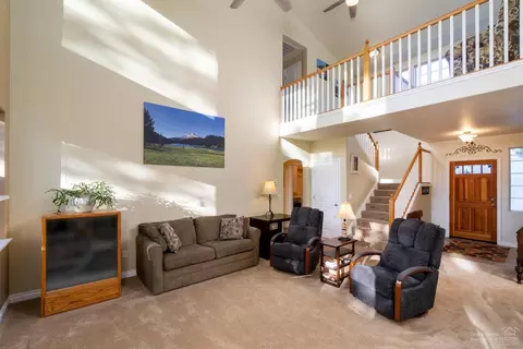 19569 Fishhawk Loop, Bend, OR 97702 photo 6