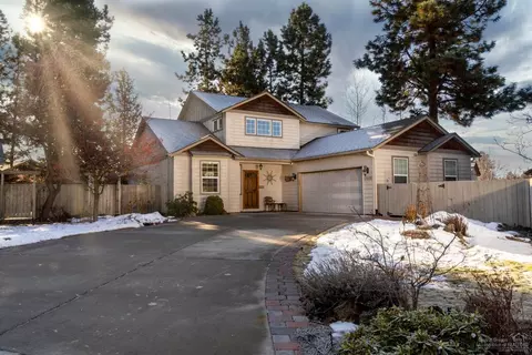 19569 Fishhawk Loop, Bend, OR 97702 photo 1