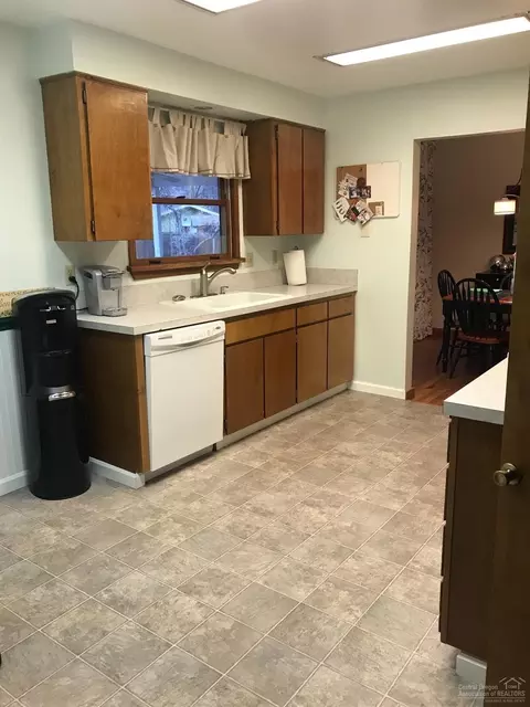 707 NE 9th St, Bend, OR 97701 photo 7