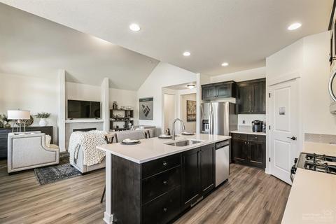 16684 Barron Dr, La Pine, OR 97739 photo 9
