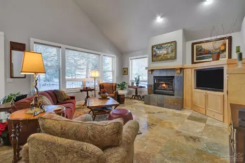 3562 NW Mccready Dr, Bend, OR 97703 photo 6