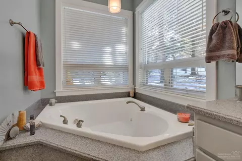 3562 NW Mccready Dr, Bend, OR 97703 photo 12