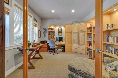 3562 NW Mccready Dr, Bend, OR 97703 photo 5