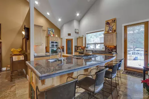 3562 NW Mccready Dr, Bend, OR 97703 photo 7