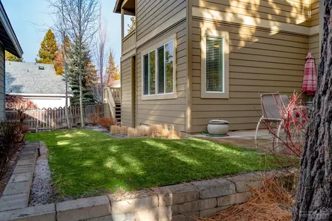 19456 Blue Lake Loop, Bend, OR 97702 photo 9
