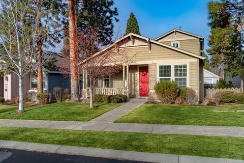 19456 Blue Lake Loop, Bend, OR 97702 photo 1