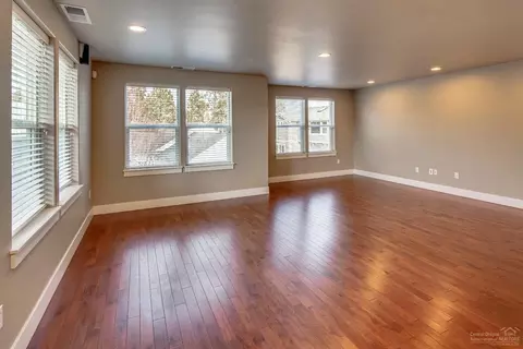 19456 Blue Lake Loop, Bend, OR 97702 photo 22