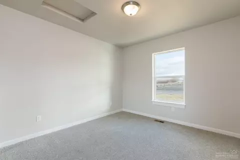 697 Scenic Loop, Culver, OR 97734 photo 11