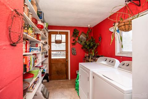 22235 Bear Creek Rd, Bend, OR 97701 photo 11