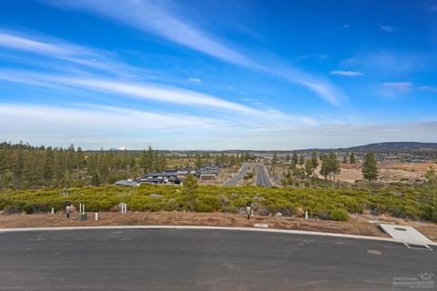 19196 Gateway Loop, Bend, OR 97702 photo 1