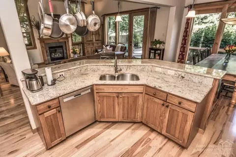 19505 Sugar Mill Loop, Bend, OR 97702 photo 10