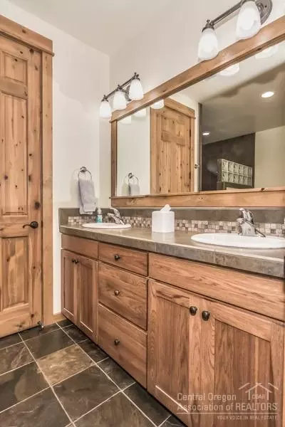 19505 Sugar Mill Loop, Bend, OR 97702 photo 14