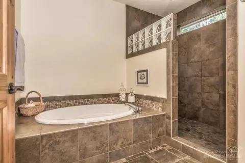 19505 Sugar Mill Loop, Bend, OR 97702 photo 15