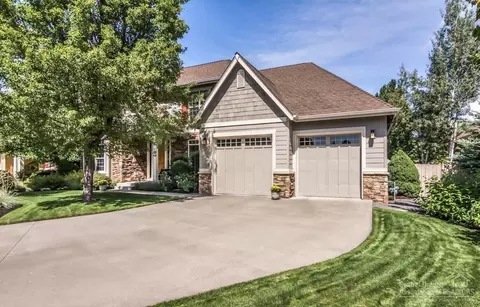19505 Sugar Mill Loop, Bend, OR 97702 photo 1