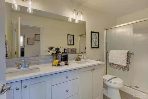 2586 NE Purcell Blvd, Bend, OR 97701 photo 6