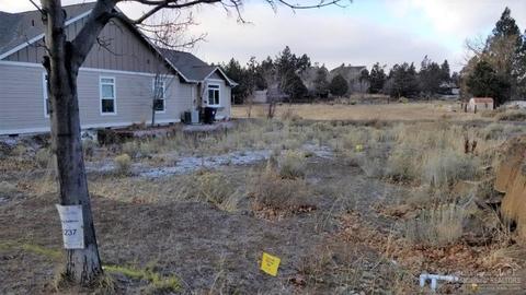 63237 Logan Ave, Bend, OR 97701 photo 2