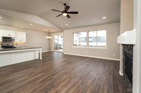 16690 Barron Dr, La Pine, OR 97739 photo 7