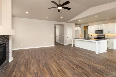 16690 Barron Dr, La Pine, OR 97739 photo 5
