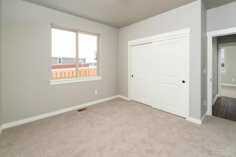 16690 Barron Dr, La Pine, OR 97739 photo 10