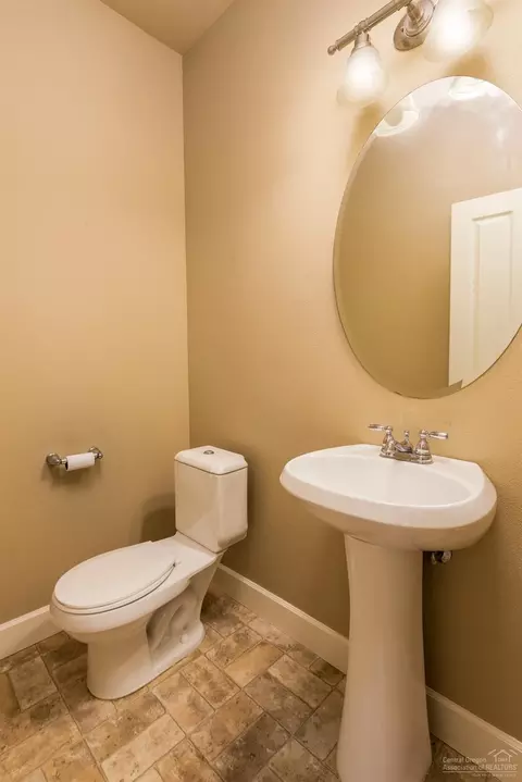 20544 Avro Pl, Bend, OR 97701 photo 12