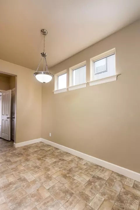 20544 Avro Pl, Bend, OR 97701 photo 13