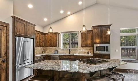 55362 Gross Dr, Bend, OR 97707 photo 4