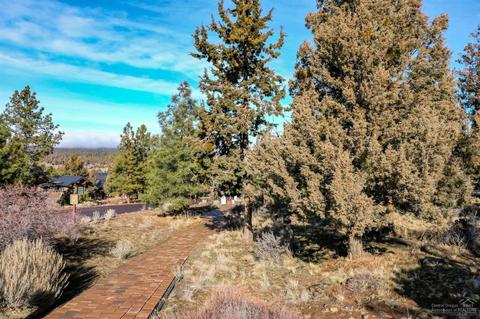 2052 NW Perspective Dr, Bend, OR 97703 photo 8