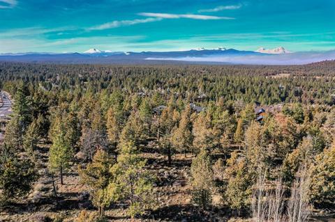 2052 NW Perspective Dr, Bend, OR 97703 photo 13