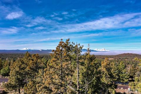 2052 NW Perspective Dr, Bend, OR 97703 photo 4