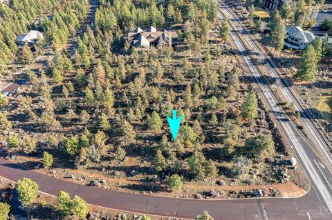 2052 NW Perspective Dr, Bend, OR 97703 photo 1