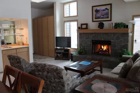 57365 Beaver Ridge Loop, Sunriver, OR 97707 photo 6