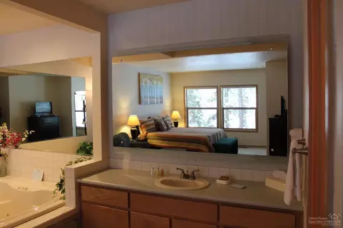 57365 Beaver Ridge Loop, Sunriver, OR 97707 photo 15