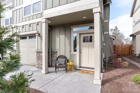 1076 SE Leonel Ln, Bend, OR 97702 photo 24