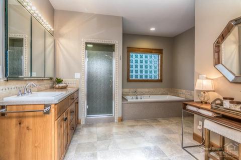 63535 Overtree Rd, Bend, OR 97701 photo 14