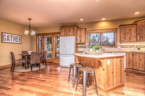 63535 Overtree Rd, Bend, OR 97701 photo 10