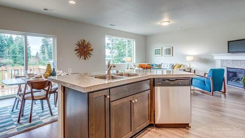 20514 SE Cameron Ave, Bend, OR 97702 photo 2