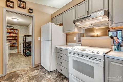59757 Cheyenne Rd, Bend, OR 97702 photo 6