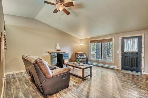 59757 Cheyenne Rd, Bend, OR 97702 photo 3