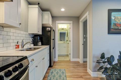 647 NE Vail Ln, Bend, OR 97701 photo 17