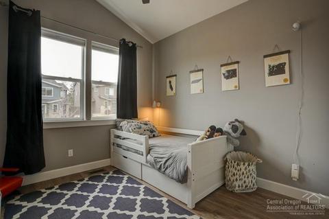 647 NE Vail Ln, Bend, OR 97701 photo 12